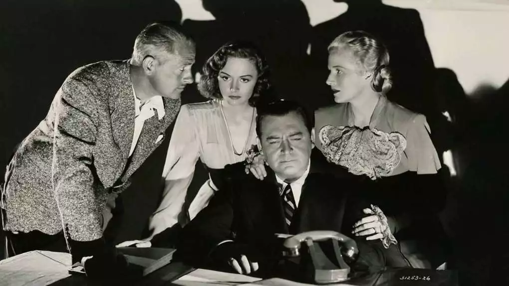 Still 2 Eyes in the Night