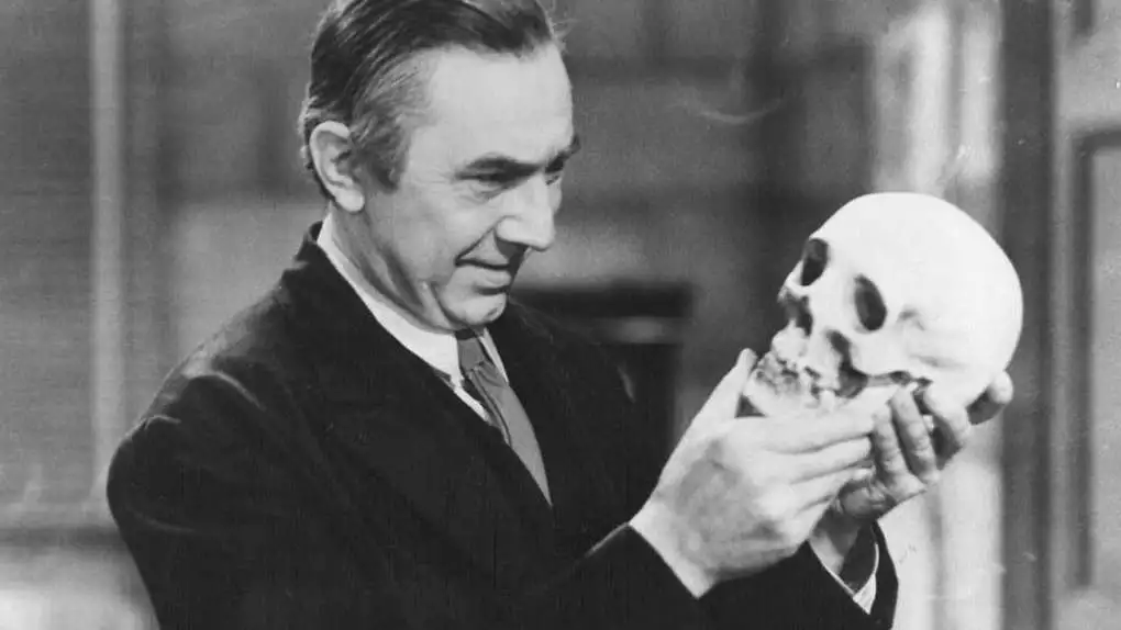 Still 2 Invisible Ghost